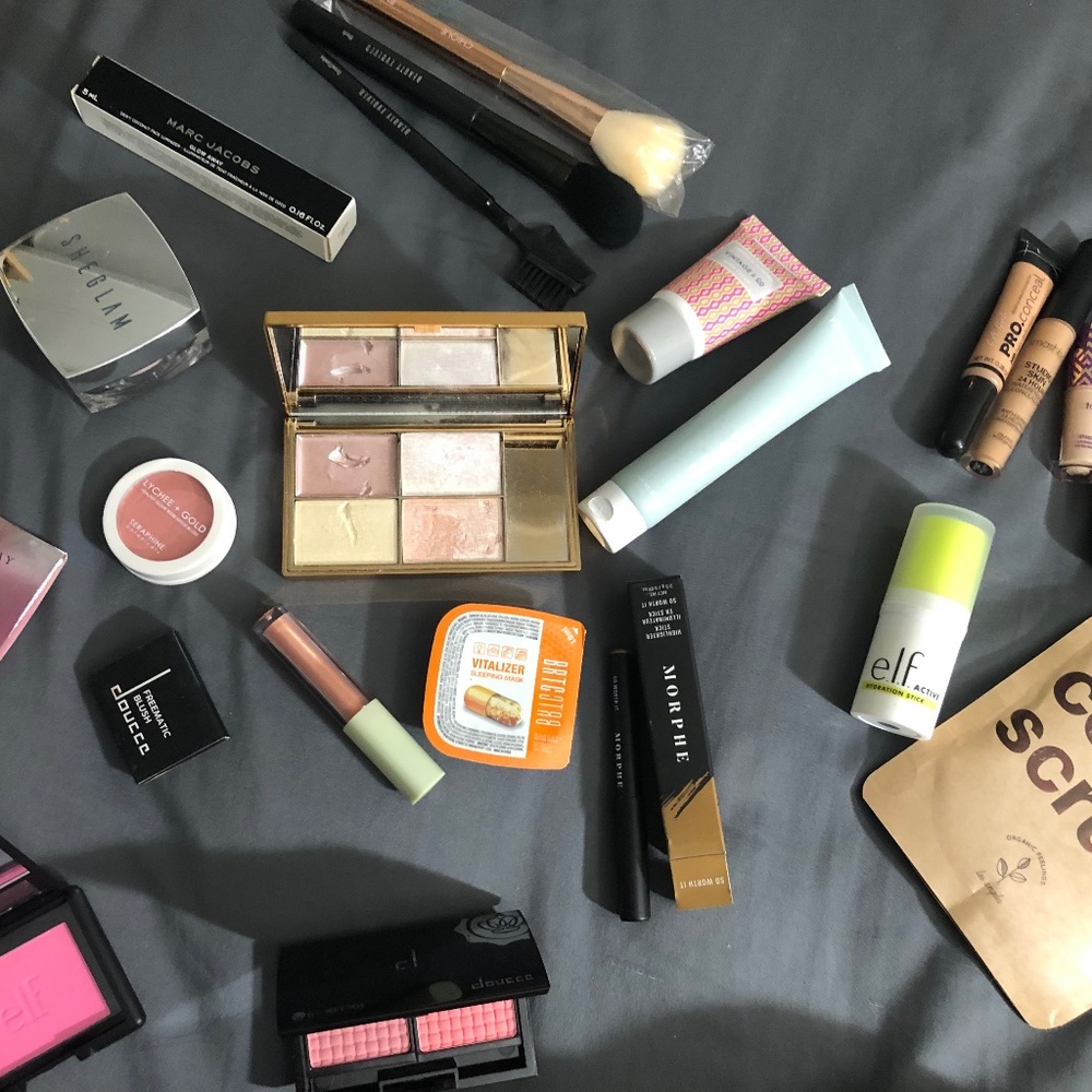 Large Makeup Bundle- over 20 items